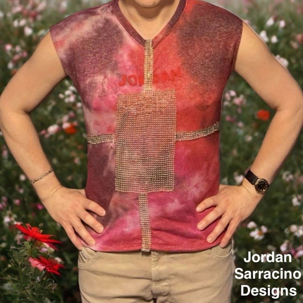 Red Ombre Knit Vest - Picture 2 of 2